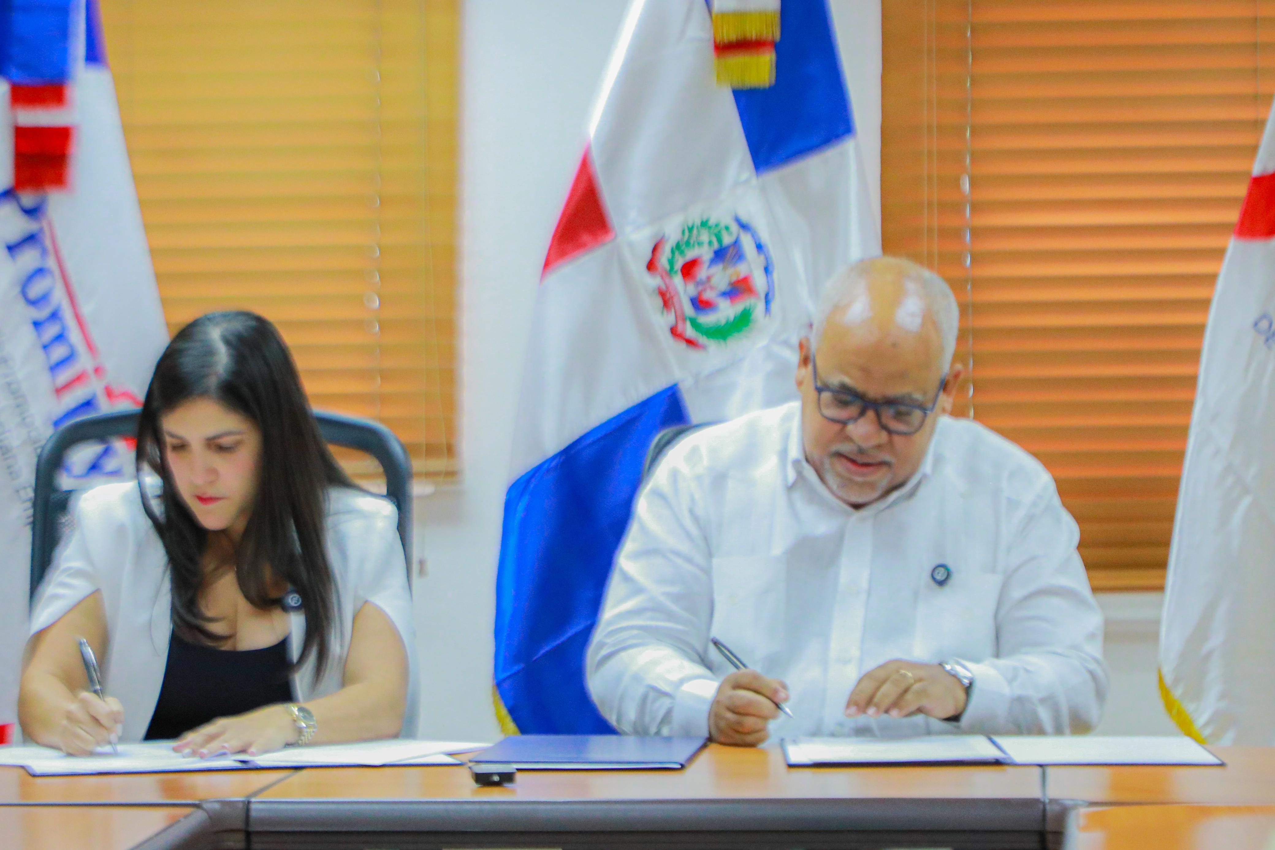 FIRMA CONVENIO CON PRODOMINICANA